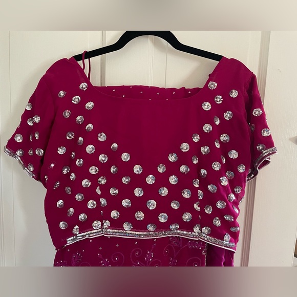 Beautiful Saree! - Picture 3 of 11